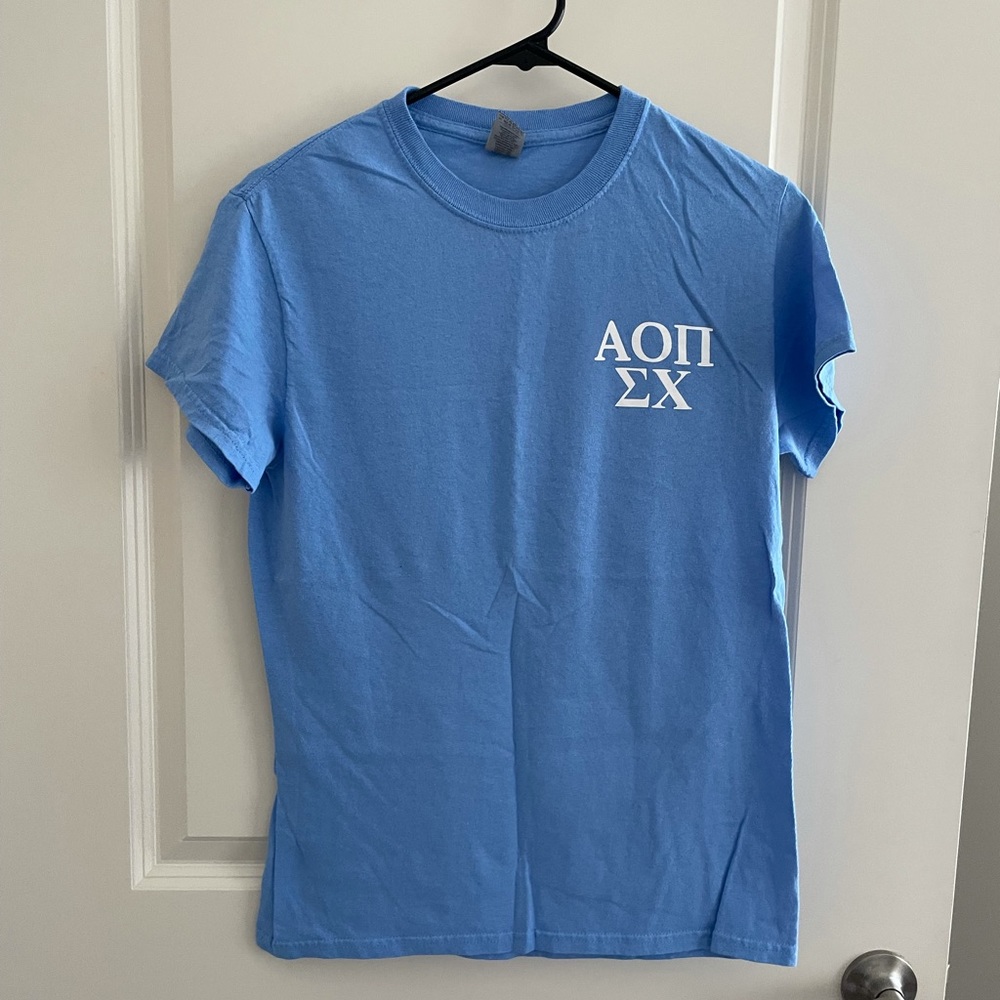 Alpha omicron pi t shirt ✨